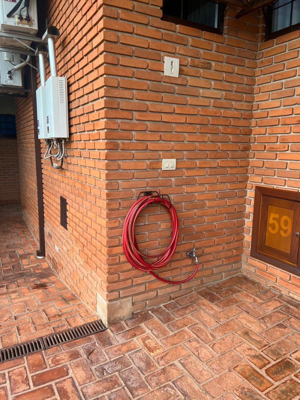 情趣飯店 Status
