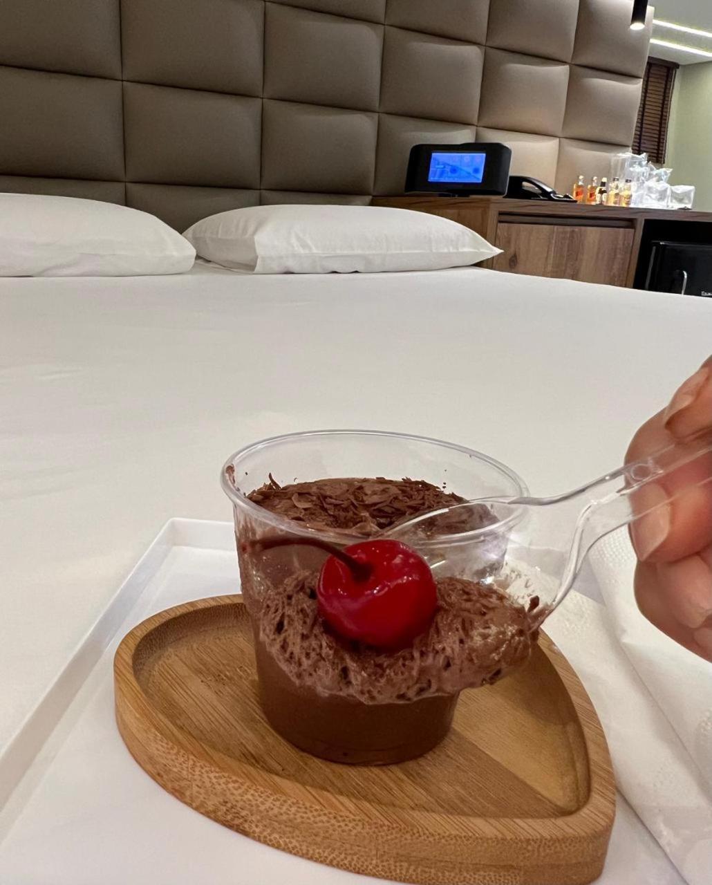 Status Love hotel